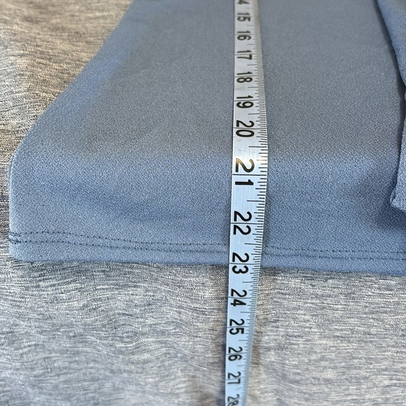 Tiffany & Grey Women’s Size Large Petite Sleeveless Cowl Style Neck w/ Tie - Picture 5 of 6